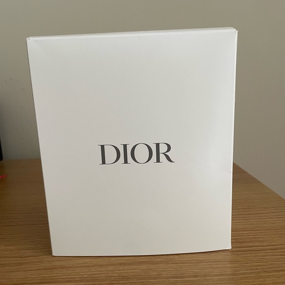 NEW Beige Dior Embroidered Drawstring Pouch with Box - Picture 8 of 8